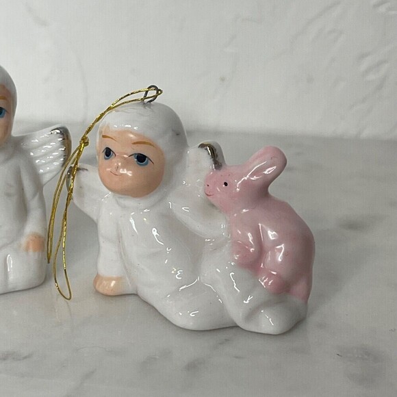 Lot of 3 Vintage White Angel Figurines Adorable With Animals - Picture 4 of 6